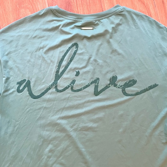 Gymshark x Whitney Simmons Oversized T-Shirt - Picture 10 of 11